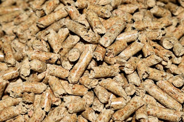 Guide des tarifs des pellets à anticiper en 2025